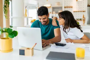 couple discussing cord blood registry cost