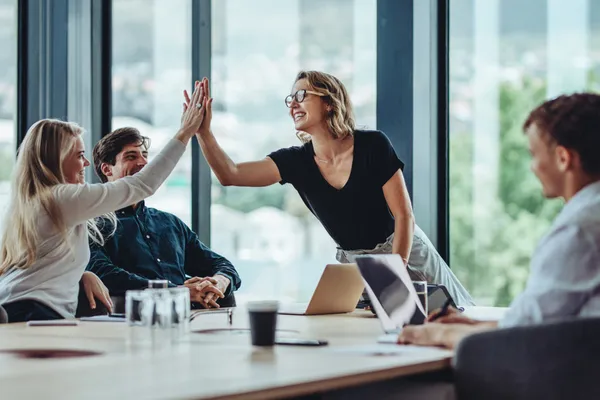 woman-collaborating-at-work