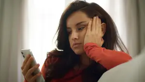 young woman seeing mental health misinformation on her socials