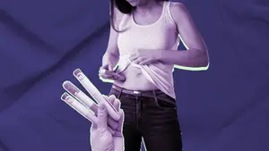 woman injecting a glp-1 medication into her belly