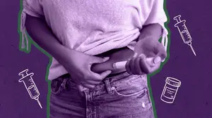 woman-giving-herself-an-ivf-shot