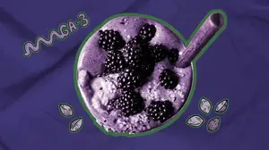 boysenberry smoothie with fertility friendly hemp seeds
