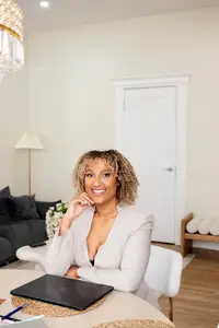 Nurse Practitioner & Women's Health Founder. Tesiah Coleman